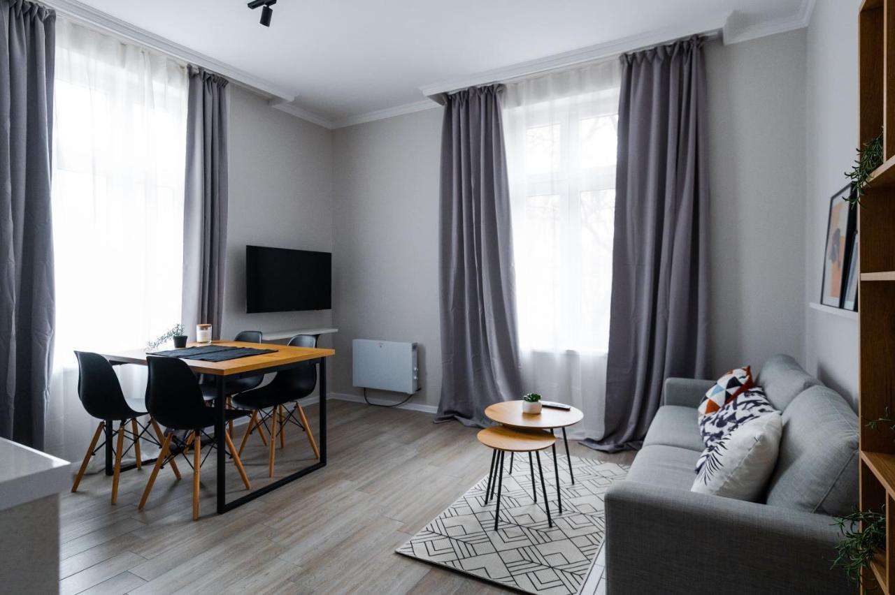 Boutique 2-bedroom In *